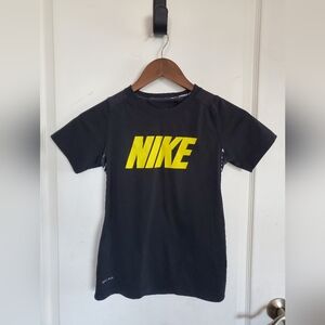 Nike Kids Black and Yellow T-Shirt